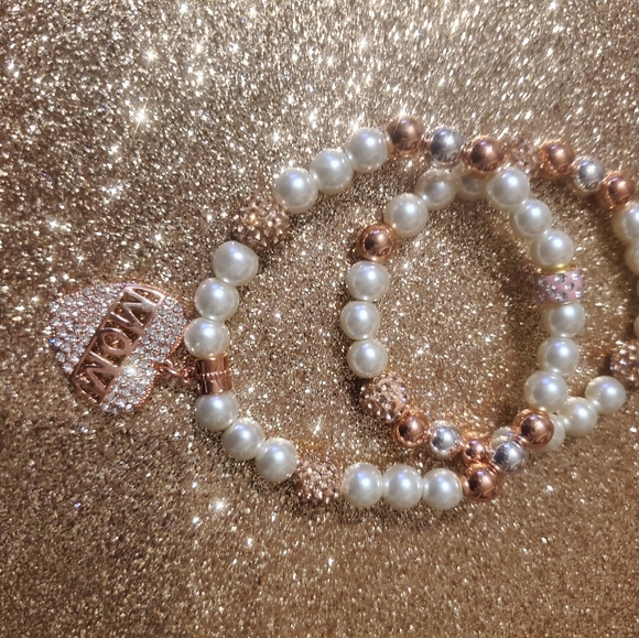 BEAUTIFUL MOM BEADED CREAM & ROSE GOLD DOUBLE BRACELETS SET. - Picture 4 of 15